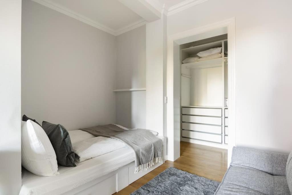 Cozy In Christianshavn W Two Balconies. Apartamento