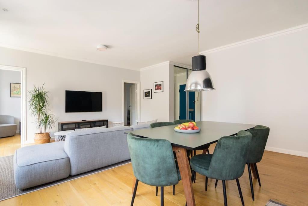Cozy In Christianshavn W Two Balconies. Apartamento